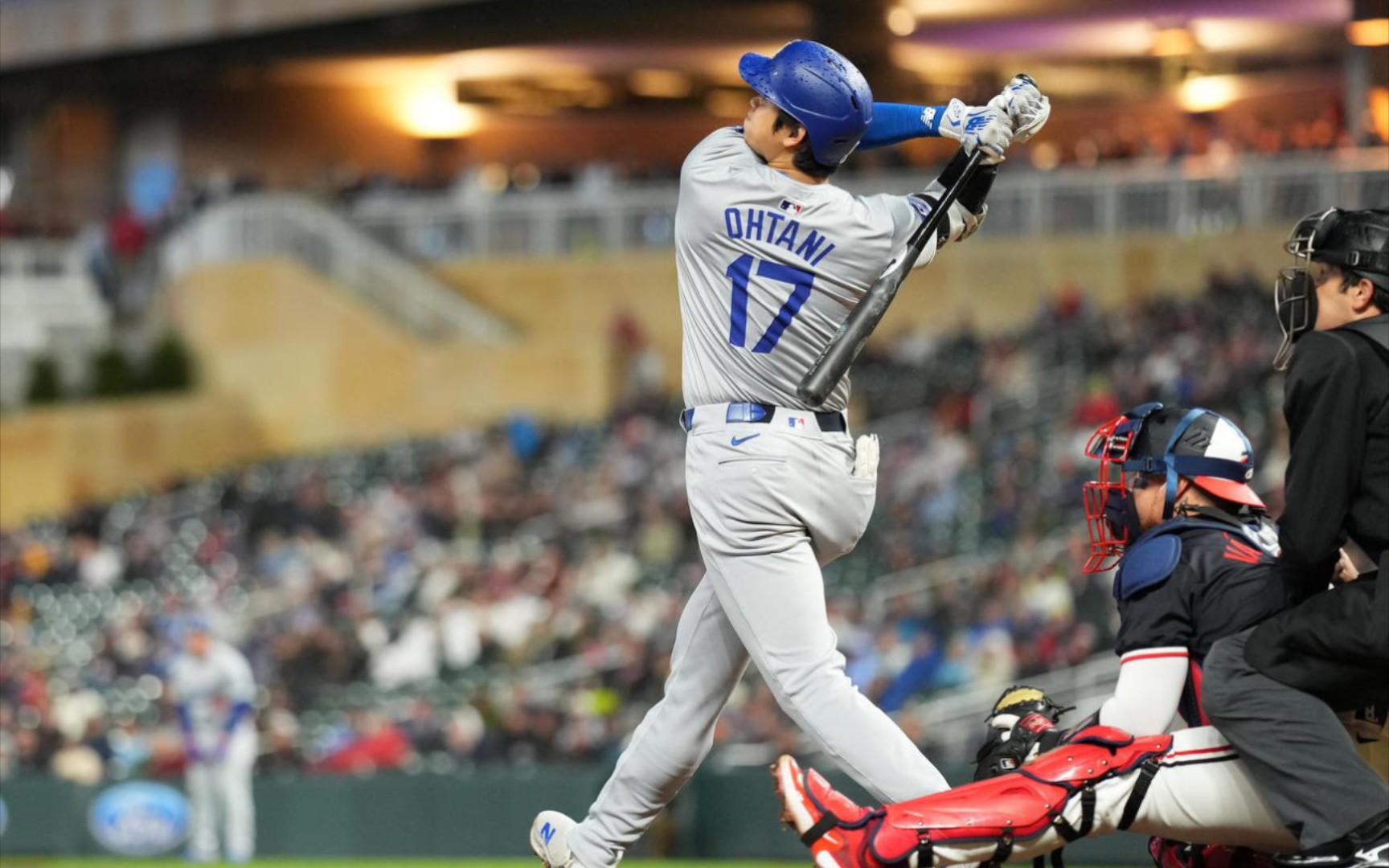 【大谷翔平的两栖奇迹】投打两端引领联盟风潮的简单介绍