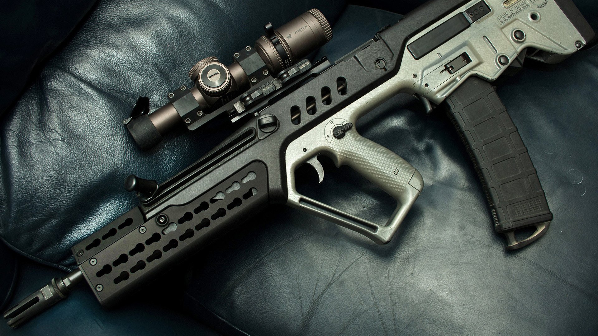 全息投影技术在电竞领域的应用:视觉冲击与沉浸式观赛,全息投影游戏设备