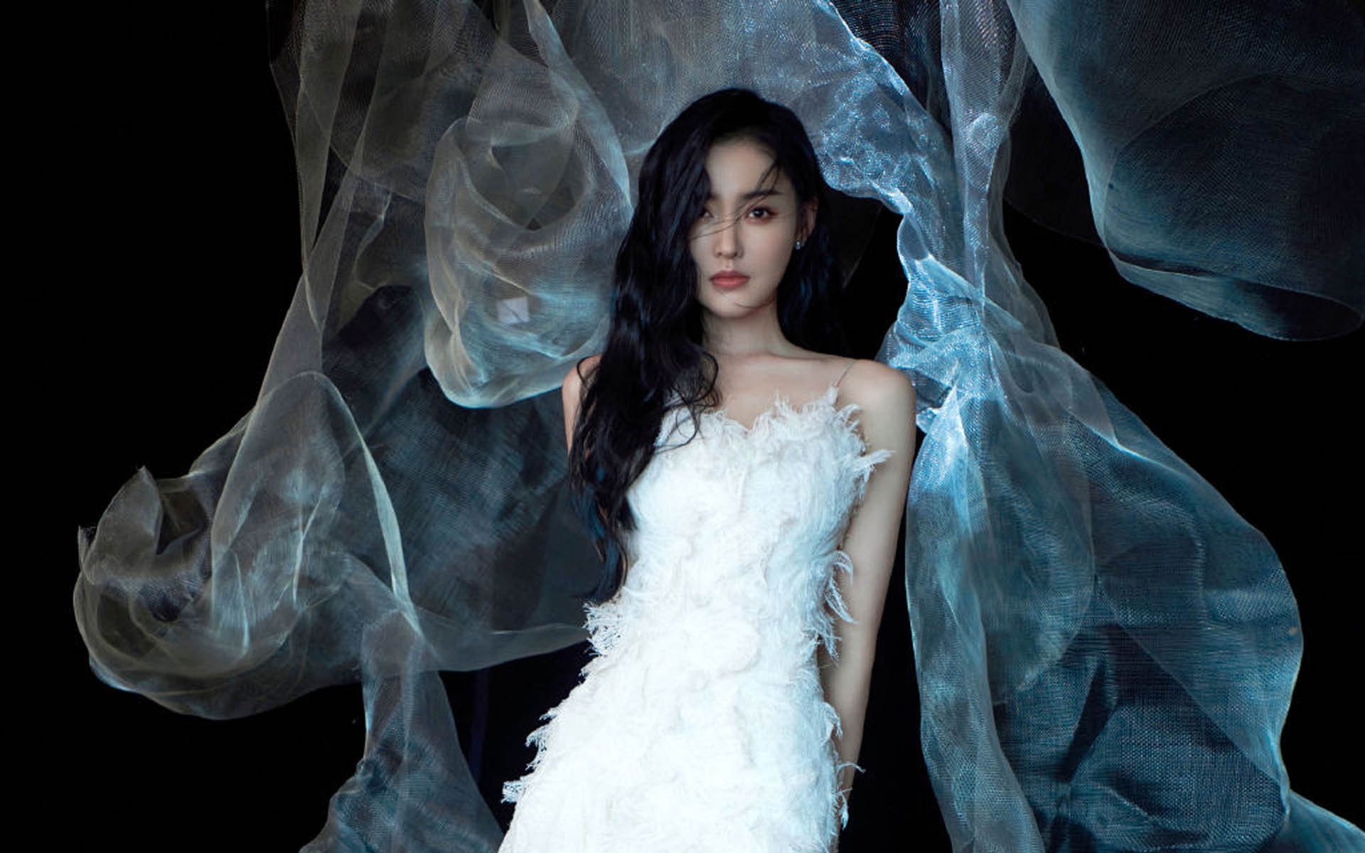 Leyu Sport下载-美国队前锋苏亚雷斯在巴黎奥运会上表现出色，苏亚雷斯首秀