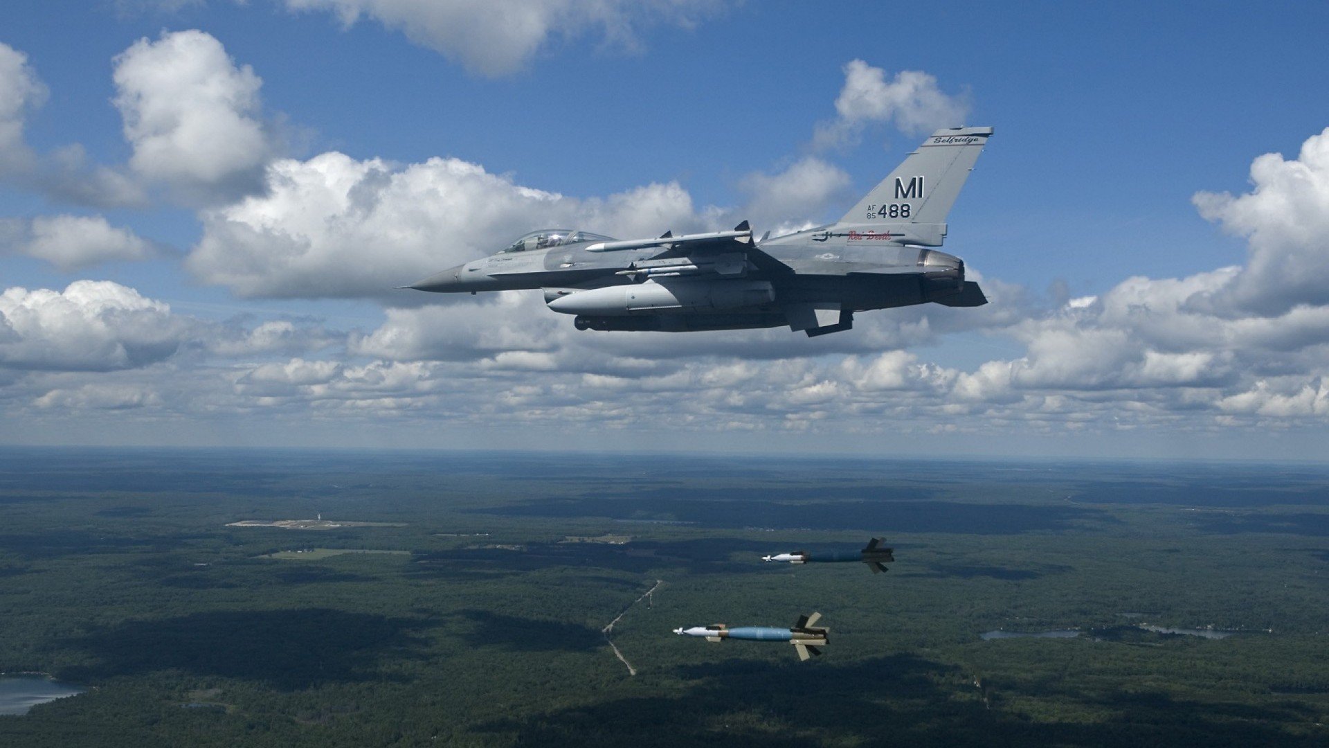 关键比赛中球员实现完美合作，取得胜利，关键球员是什么公司