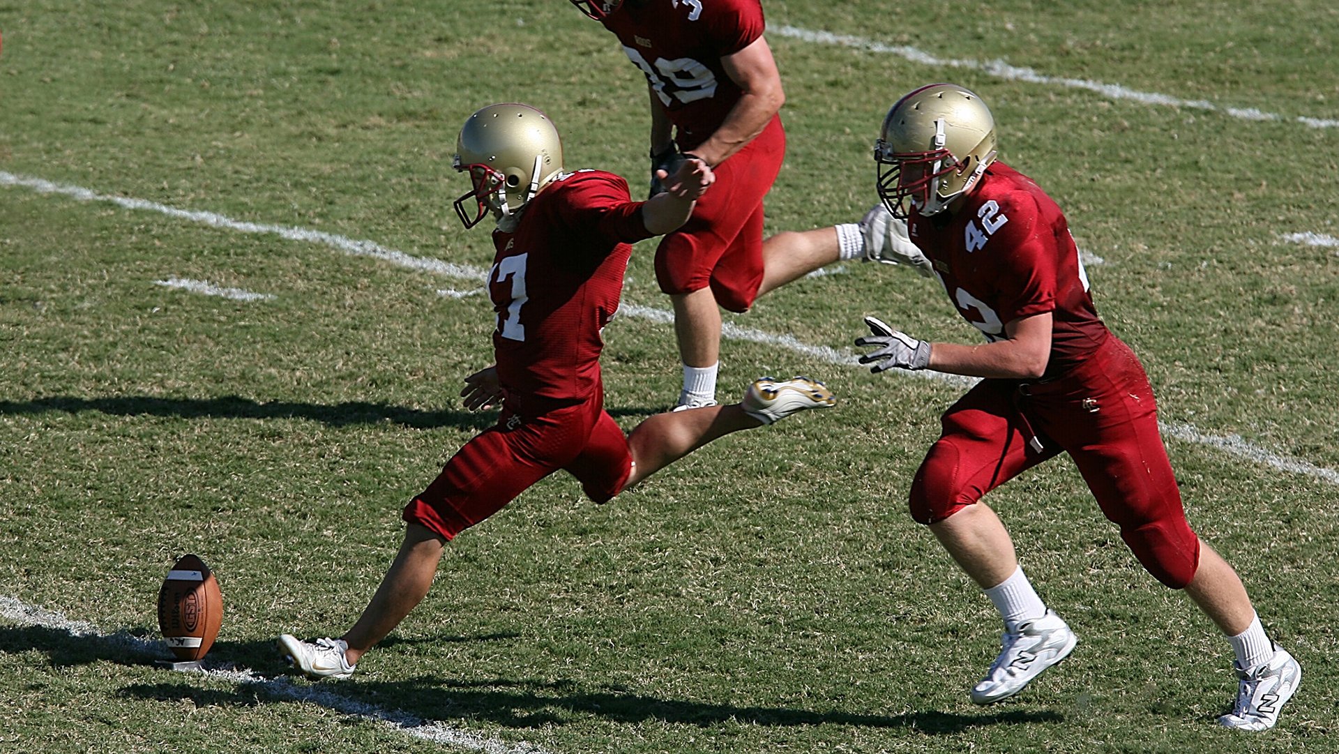 “英超领头羊再遭挑战，积分差距逐渐缩小”，英超积分预测