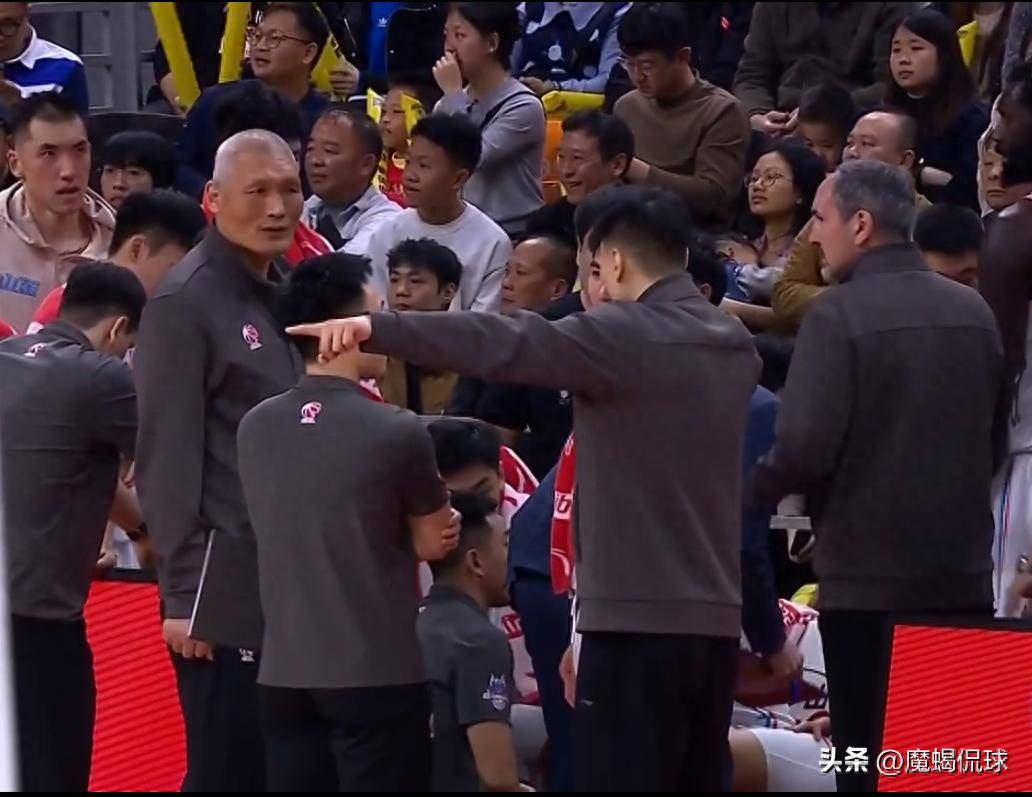 包含乐鱼体育:山东男篮实力不俗，季后赛席位有力争夺者！的词条