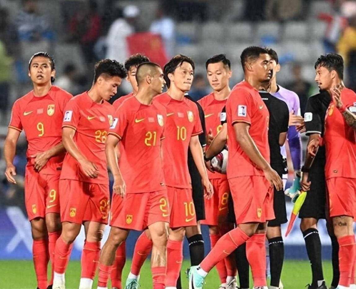 国足新赛季目标明确,教练组如何调配战术?的简单介绍 国足新赛季目标明确,教练组如何调配战术?的简单介绍