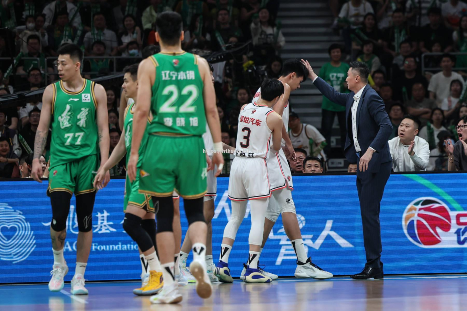 乐鱼体育:CBA赛场冲突事件，呼吁文明观赛！的简单介绍