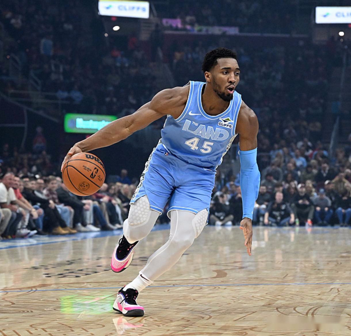 包含乐鱼体育:中超球队的引援策略，未来星的潜力分析的词条