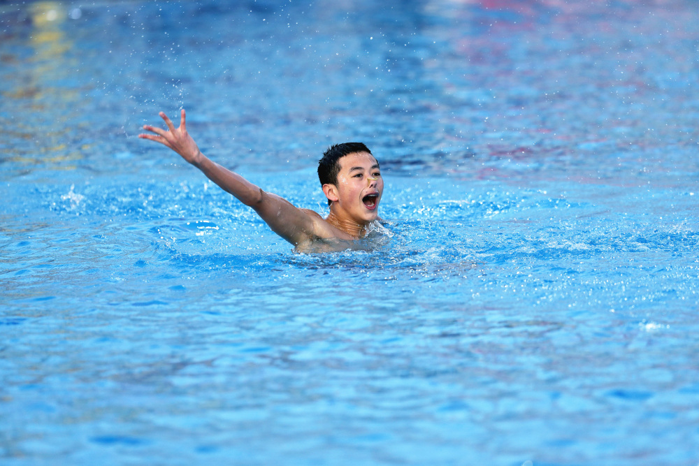 乐鱼体育:游泳明星打破世界纪录，创造新的历史的简单介绍