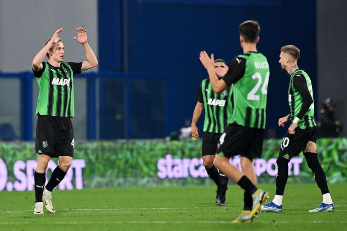 包含乐鱼体育APP:意甲萨索洛崛起记:小城市俱乐部的成功模式的词条